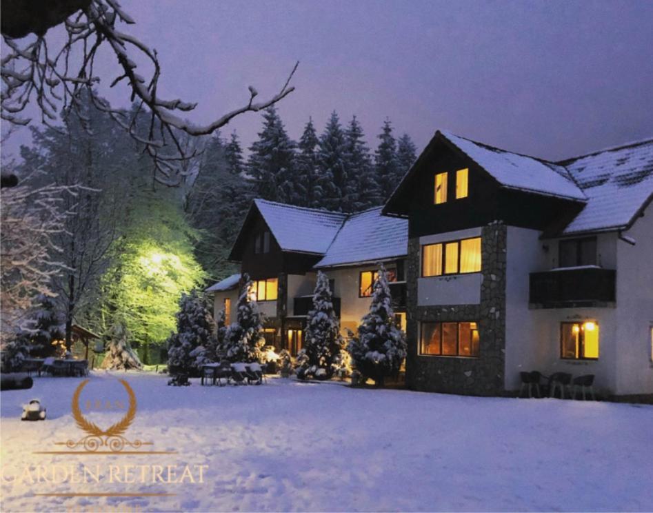 Garden Retreat (Adults Only) Ξενοδοχείο Μπραν Εξωτερικό φωτογραφία