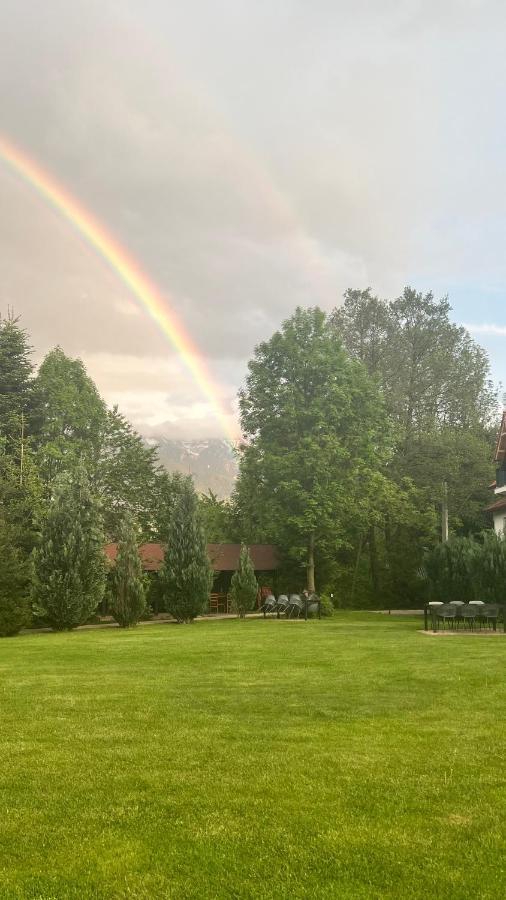 Garden Retreat (Adults Only) Ξενοδοχείο Μπραν Εξωτερικό φωτογραφία