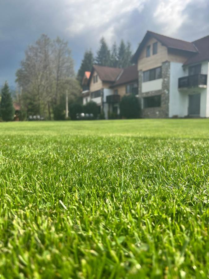 Garden Retreat (Adults Only) Ξενοδοχείο Μπραν Εξωτερικό φωτογραφία