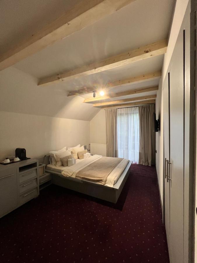 Garden Retreat (Adults Only) Ξενοδοχείο Μπραν Εξωτερικό φωτογραφία