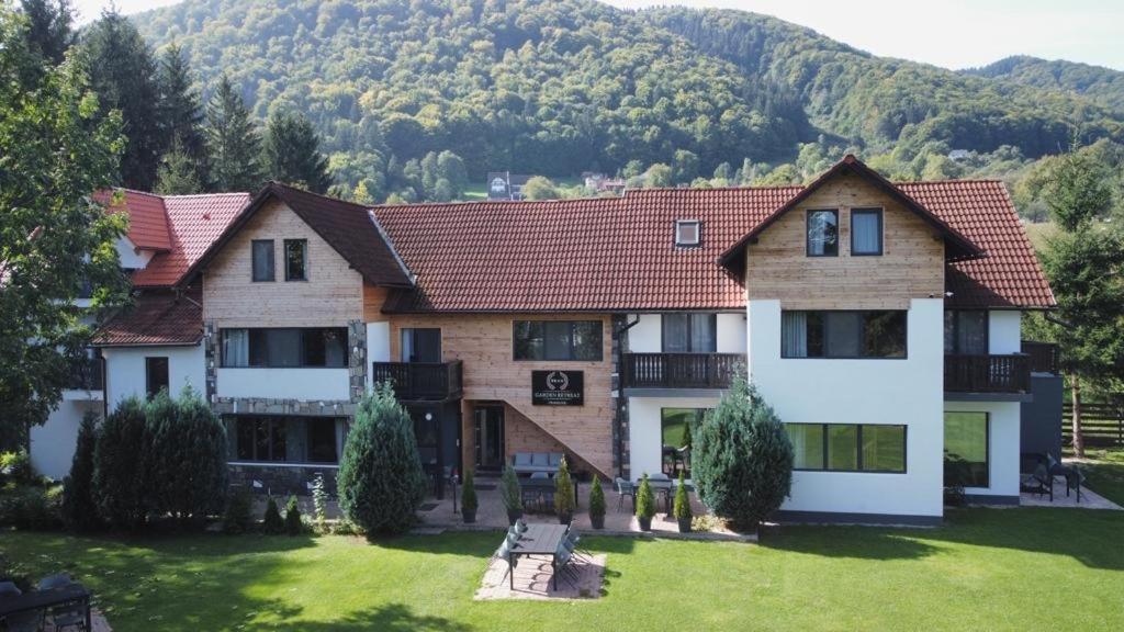 Garden Retreat (Adults Only) Ξενοδοχείο Μπραν Εξωτερικό φωτογραφία