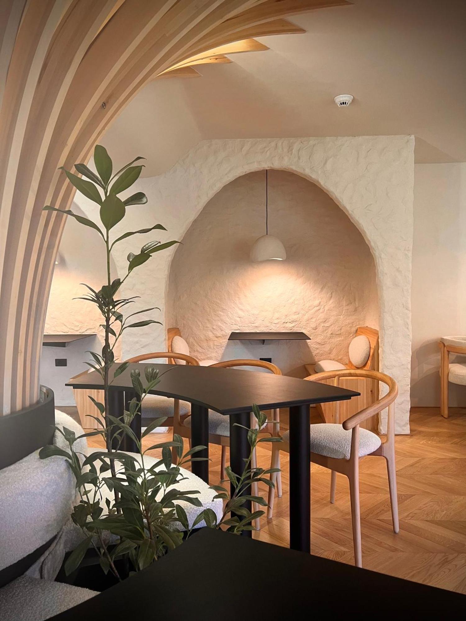 Garden Retreat (Adults Only) Ξενοδοχείο Μπραν Εξωτερικό φωτογραφία
