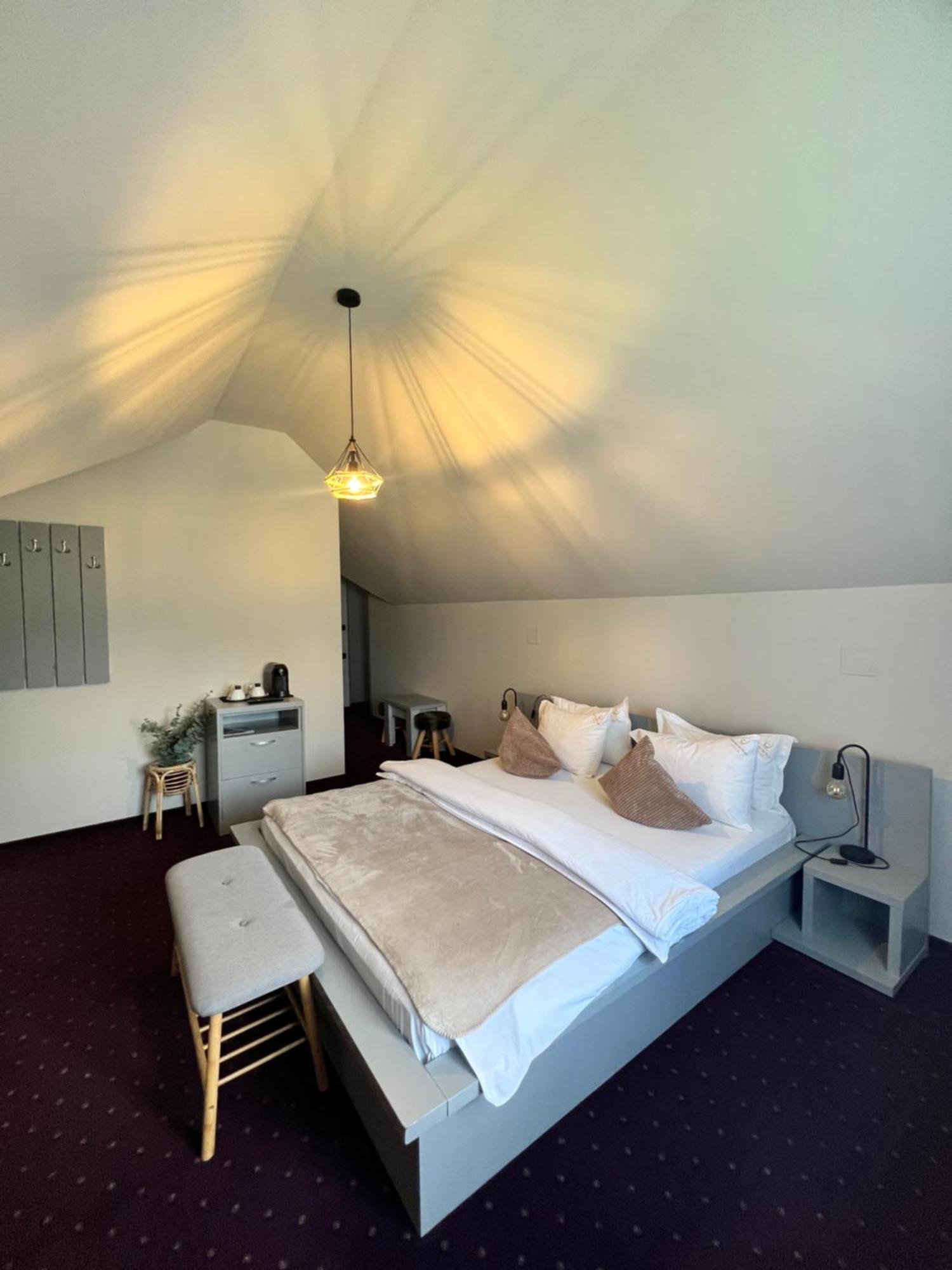 Garden Retreat (Adults Only) Ξενοδοχείο Μπραν Εξωτερικό φωτογραφία